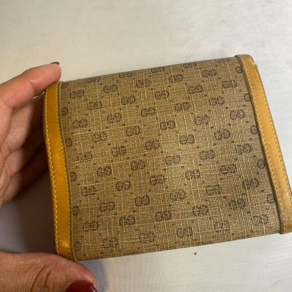 Authentic GUCCI Guccisima Canvas Tan & Brown Leather - Picture 2 of 5